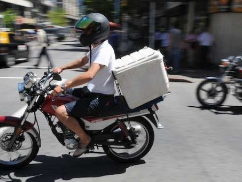 Legislador propone el uso obligatorio del airbag para trabajadores en moto; enterate de los detalles de la iniciativa