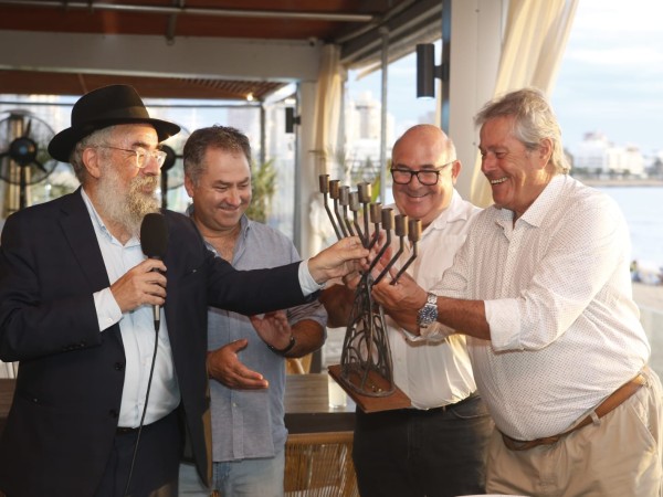 Antía fue homenajeado por la colectividad israelí: “Yo quiero mucho a la comunidad judía porque es un gran árbol de solidaridad”