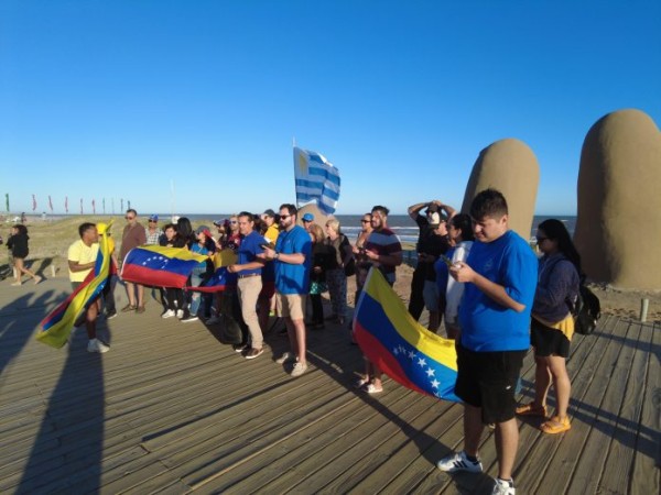 Venezolanos se movilizan en Punta del Este y en Montevideo