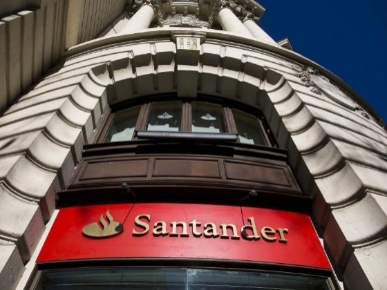 Banco Santander informó que sufrió acceso no autorizado a información de clientes y empleados de Uruguay