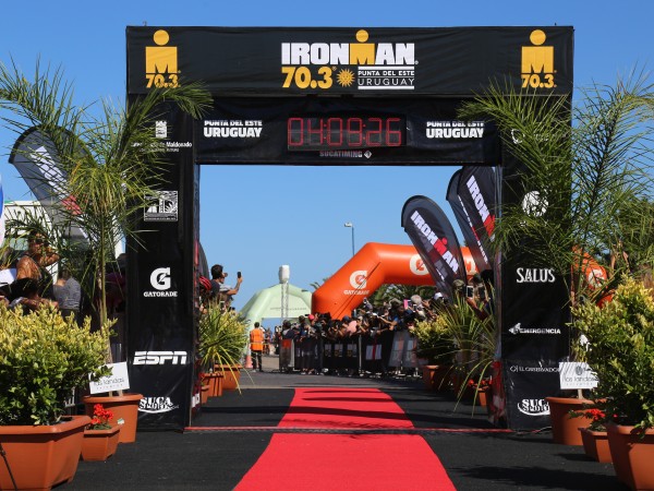 Más de 1.000 competidores participarán de una nueva edición del triatlón Ironman 70.3 de Punta del Este