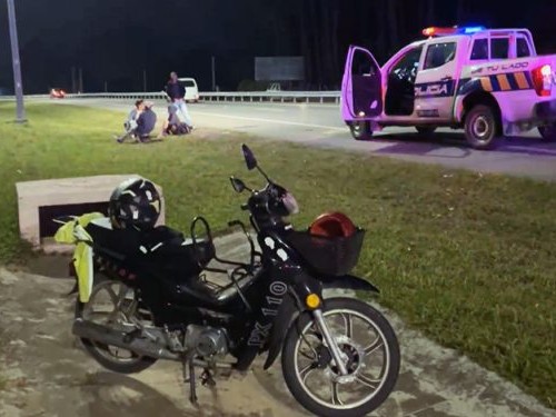 Accidente entre dos motos en ruta interbalnearia deja a una mujer y su hijo lesionados