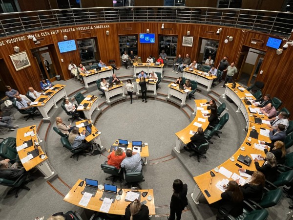 La junta departamental votó por unanimidad la comisión investigadora por presuntas irregularidades que involucran al edil Sánchez