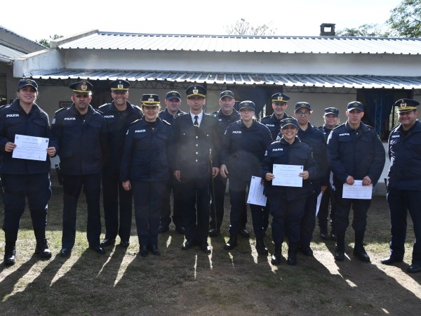 Reconocieron a policías por sus actuaciones destacadas