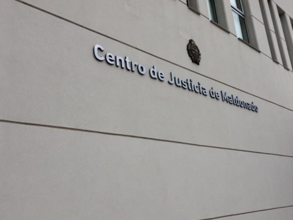“Estaba en un túnel sin salida”: defensa busca la absolución de la mujer acusada de ser cómplice del copamiento a su propia familia