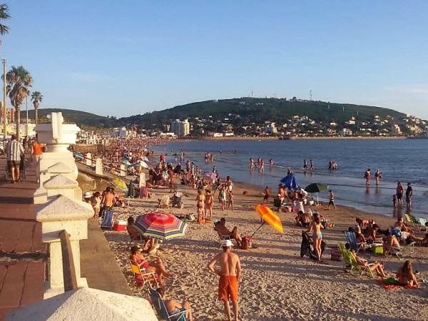 Enfocarán la "decadencia" de la playa de Piriápolis