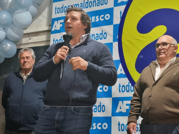 Largó Miguel Abella; encabezará en lo departamental la lista 20 a las internas