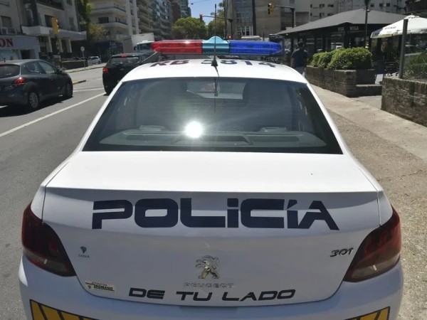 Un cuidacoches golpeó a un hombre que almorzaba en un local gastronómico y fue condenado