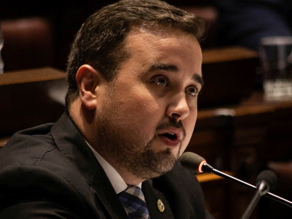 “Así sea atada con alambre, la coalición de gobierno tiene que mantenerse hasta el último día", dijo el diputado Sebastián Cal