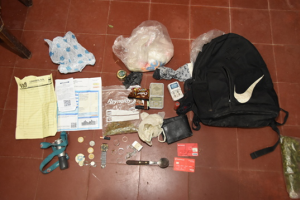 Capturaron al sujeto que huyó de la Policía y arrojó una mochila con droga; le incautaron armas