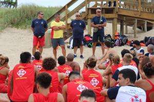 Guardavidas de la provincia de Santa Fe se entrenan en Maldonado