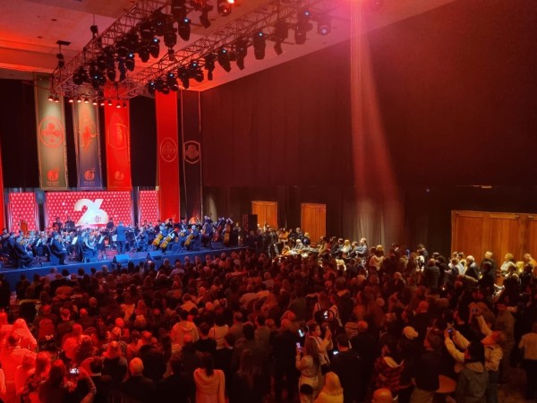 Enjoy Punta del Este celebró sus 26 años con un concierto de la Filarmónica del Río de la Plata