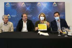 Más de 800 adultos mayores de 60 años ya cuentan con la Tarjeta Dorada