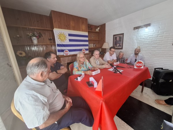 Lista 100 de Eduardo Elinger presentó sus candidatos a alcalde