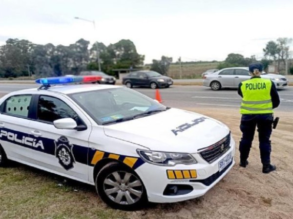 Operativo en Punta Negra: Un hombre detenido por usurpación y una mujer por desacato fueron liberados y emplazados
