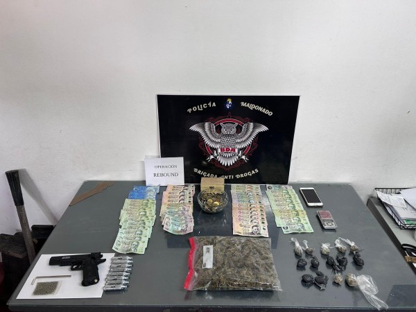 Fue detenido mientras comercializaba droga en la vía pública; marchó a prisión