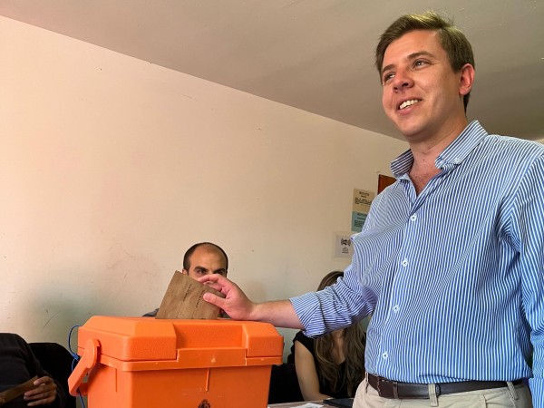 Votó Joaquín Garlo: “La tolerancia y el respeto tienen que ser la regla del día de hoy”