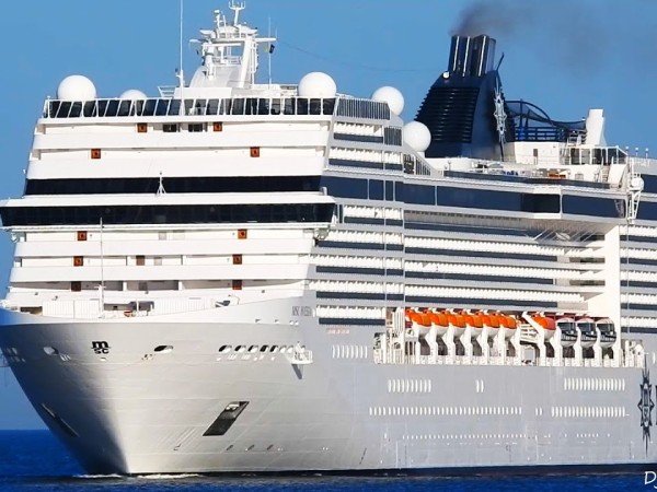 Tripulante que cayó al agua desde un crucero habría caído en aguas de Brasil