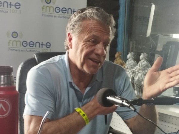 Fernando Álvez: “Cuando llegan los diputados del interior a Montevideo, no sé si se encandilan con las luces”
